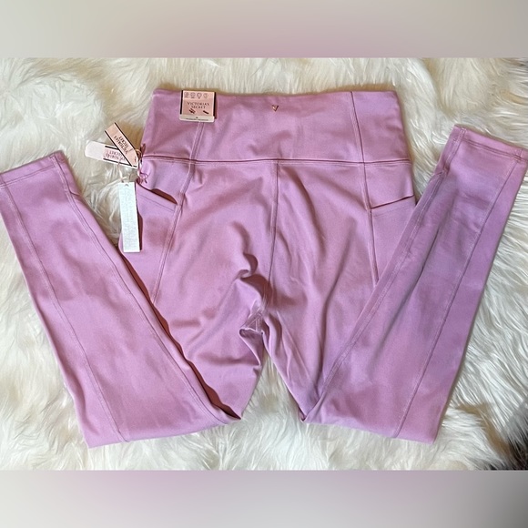 Victoria's Secret Flow On Point Leggings - Picture 4 of 11